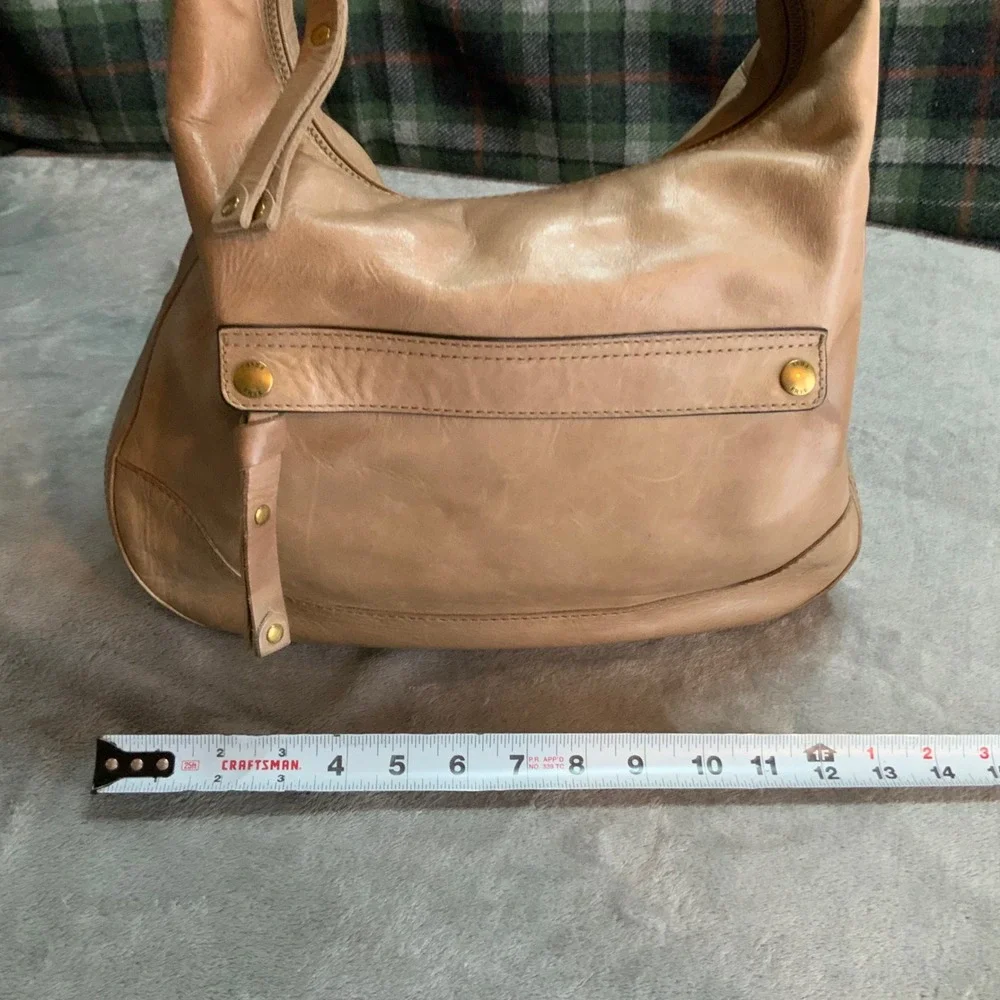 Frye Tan Leather Hobo Shoulder Bag Crossbody Handbag with Brass Hardware